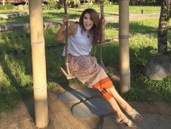 Tamara Bleszynski... Jika Kamu Perenang, Vicky Mau Jadi Lumba-lumbanya