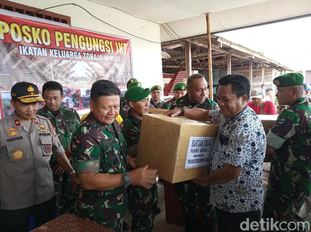 Warga Pati dan Toraja Pengungsi di Wamena Masih Menunggu Dipulangkan Warga Pati dan Toraja Pengungsi di Wamena Masih Menunggu Dipulangkan