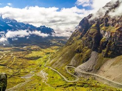 Death Road, Jalan Cantik yang Mematikan
