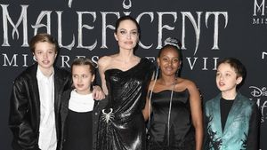 Foto: Gaya Kompak Jolie dan Anak-anaknya di Premier Maleficent 2