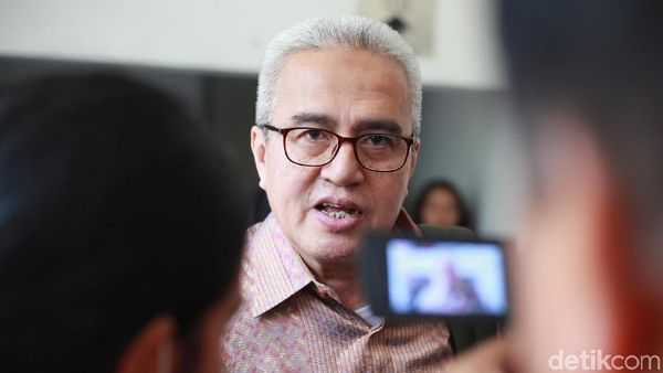 Desrizal Pengacara TW Ajukan Eksepsi