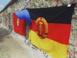 Republik Demokratik Jerman Timur, Sebuah Eksperimen Otoriter yang Gagal