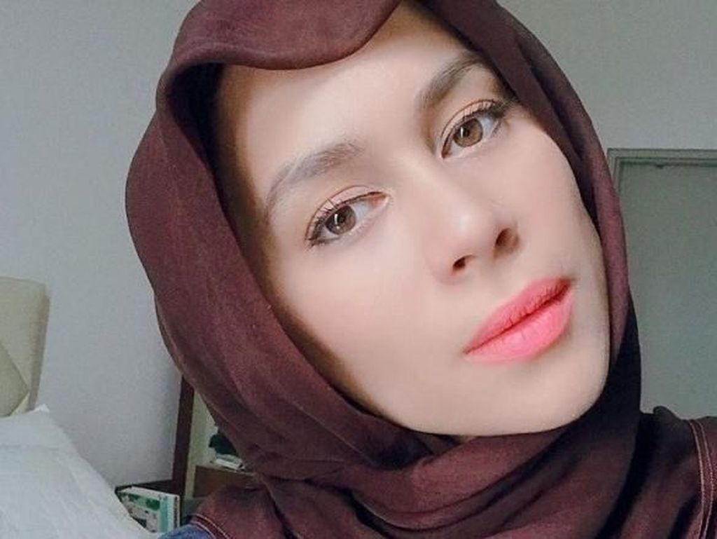 Curhat Sedih Aktris Malaysia yang Bikin Heboh karena Cerai Keempat Kalinya Curhat Sedih Aktris Malaysia yang Bikin Heboh karena Cerai Keempat Kalinya