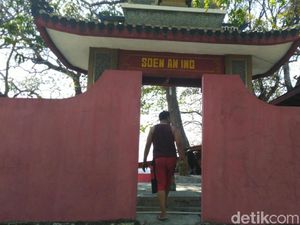 Cerita Makam Sunan Kuning di Pusaran Lokalisasi Semarang Cerita Makam Sunan Kuning di Pusaran Lokalisasi Semarang