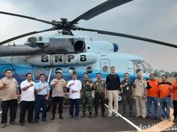Helikopter Bom Air dari Riau Tiba di Bandung, Pemadaman di Kawah Putih Besok
