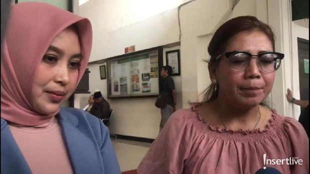 Sidang Ditunda, Kriss Hatta Baik-baik Saja