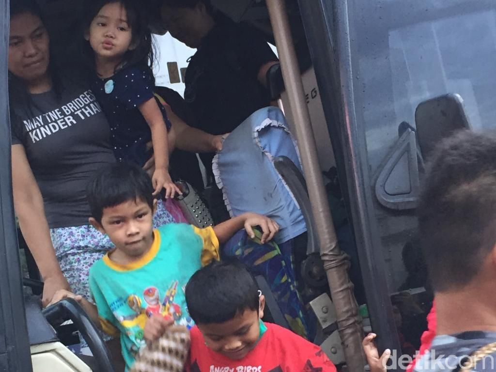 Trauma, Warga Asal Sumut yang Jadi ASN di Wamena Minta Pindah Tugas Trauma, Warga Asal Sumut yang Jadi ASN di Wamena Minta Pindah Tugas