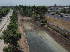 Pembuatan Kolam Retensi Dekat Stadion GBLA Bandung Sudah 80 Persen