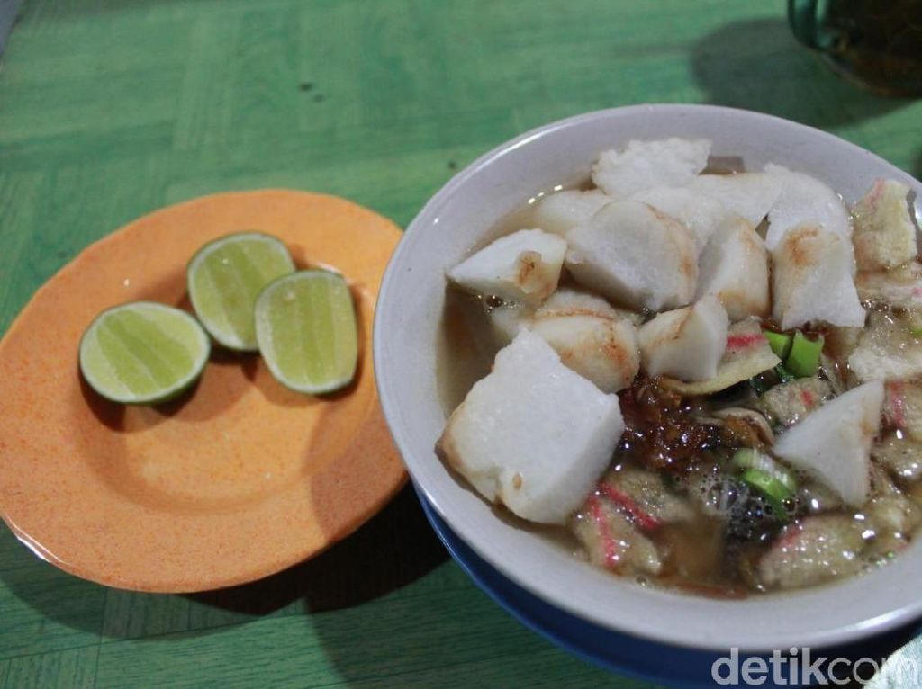 Sroto Braling Ibu Ice: Sluurp! Sedapnya Soto Banyumas yang Gurih Pedas Sroto Braling Ibu Ice: Sluurp! Sedapnya Soto Banyumas yang Gurih Pedas