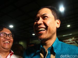 Munarman Minta Dibebaskan di Kasus Terorisme Munarman Minta Dibebaskan di Kasus Terorisme