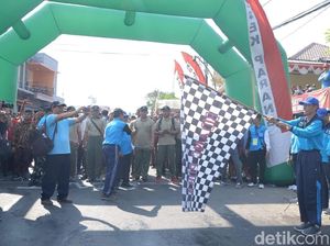 Ribuan Warga Magetan Napak Tilas Penjajahan Belanda dengan Jalan Sehat Ribuan Warga Magetan Napak Tilas Penjajahan Belanda dengan Jalan Sehat