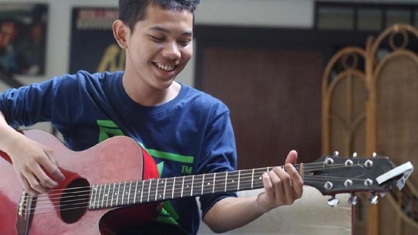 7 Musisi Indonesia Awali Karier dari Ngamen, Kini Ada yang Jadi Legenda