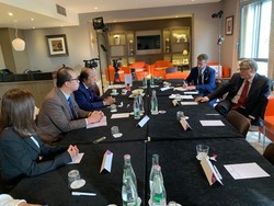 Orang Terkaya RI Ajak Bill Gates Bikin Ibu-ibu Melek Keuangan