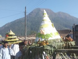 Mengintip Meriahnya Tradisi Saparan di Lereng Gunung Andong Magelang