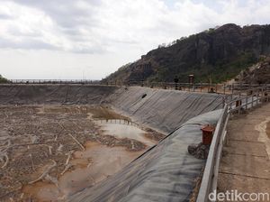 Puncak Kemarau, Begini Kondisi Embung Nglanggeran Gunungkidul Puncak Kemarau, Begini Kondisi Embung Nglanggeran Gunungkidul