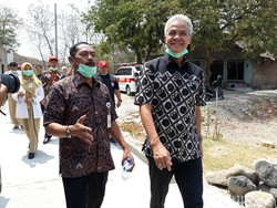 Gubernur Ganjar Cek Kondisi Warga Korban Asap TPA Putri Cempo Solo