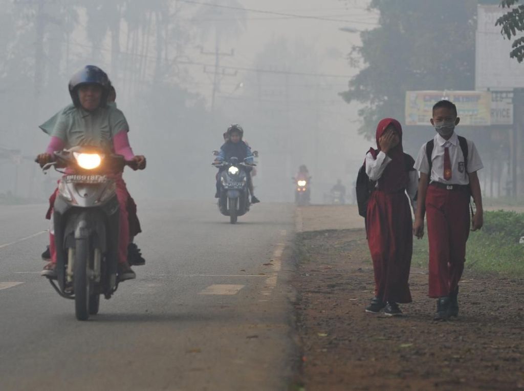 Udara Jambi Memburuk, Jam Masuk Sekolah Mundur dan Olahraga Ditiadakan Udara Jambi Memburuk, Jam Masuk Sekolah Mundur dan Olahraga Ditiadakan