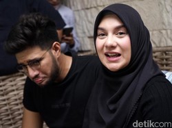 Muncul Perdana, Irish Bella Cerita Bengkak di Kaki Sebelum Bayi Kembarnya Tiada