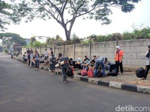 Protes UNHCR, Pencari Suaka Kalideres Bakal Long March ke Kebon Sirih Protes UNHCR, Pencari Suaka Kalideres Bakal Long March ke Kebon Sirih