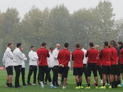 Stefano Pioli akhirnya terpilih sebagai pelatih baru AC Milan. Pioli dikontrak hingga 2021 (Instagram @acmilan)
