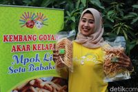 Kembang Goyang dan Akar Kelapa, Jajanan Kampung yang Kaprikornus Ikon Betawi