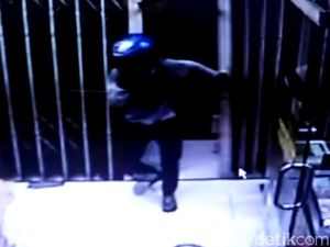 Terekam CCTV Toko, Perampok Buron Polisi Tasikmalaya Ditangkap Terekam CCTV Toko, Perampok Buron Polisi Tasikmalaya Ditangkap