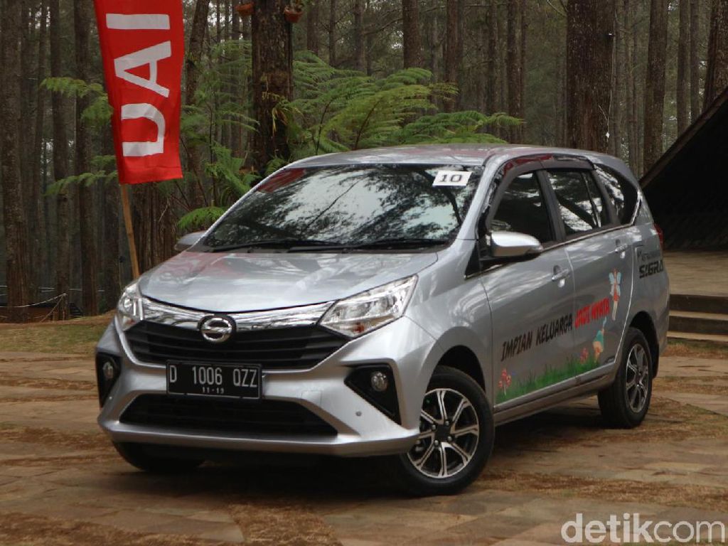 Daihatsu Sigra Tipe Termahal Paling Laris Daihatsu Sigra Tipe Termahal Paling Laris