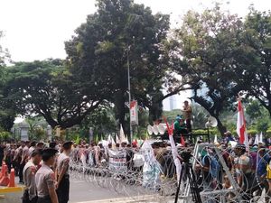 Massa Petani Gelar Aksi, Minta Jokowi Percepat Redistribusi Perhutanan Sosial Massa Petani Gelar Aksi, Minta Jokowi Percepat Redistribusi Perhutanan Sosial