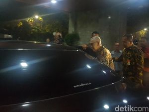 Try Sutrisno: Wiranto Selesai Operasi, Mari Kita Berdoa