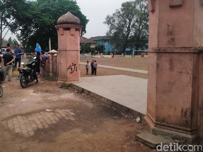 Melihat Lebih Dekat TKP Penusukan Wiranto