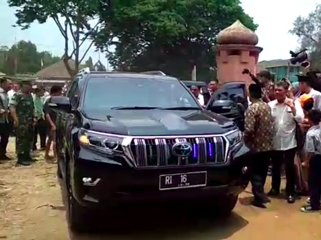 Toyota Land Cruiser Prado, Saksi Bisu di Penusukan Wiranto Toyota Land Cruiser Prado, Saksi Bisu di Penusukan Wiranto