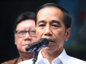 Jokowi Jenguk Wiranto di RSPAD: Mohon Doa Restu Seluruh Masyarakat!