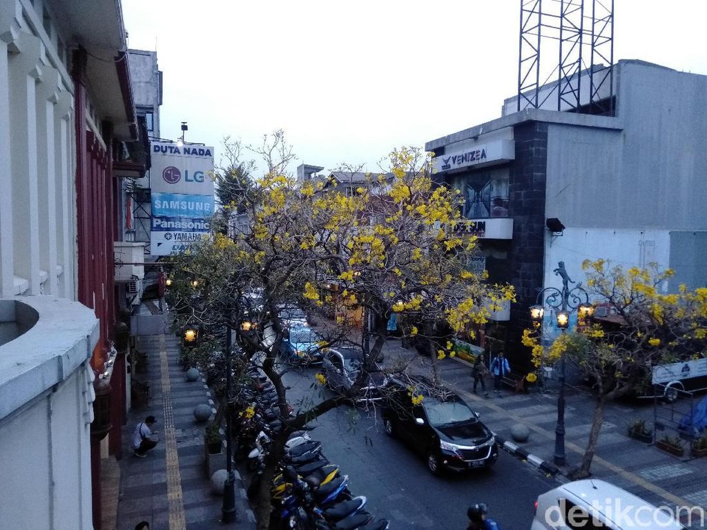Pemkot Bandung Kaji Jalan Braga Bebas Parkir Pemkot Bandung Kaji Jalan Braga Bebas Parkir