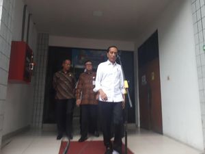 Jokowi Sebut Wiranto Ditusuk Teroris