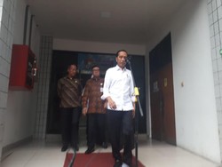Jokowi Sebut Wiranto Ditusuk Teroris
