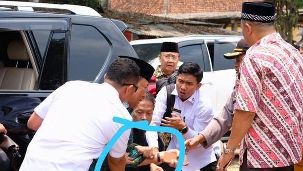 Wiranto ditusuk orang tak dikenal