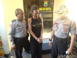 Drama Pengejaran Pencuri Kotak Amal, Ngebut hingga Lompat dari Jembatan