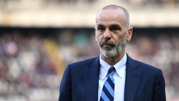 TURIN, ITALY - MARCH 18:  FC Internazionale head coach Stefano Pioli looks on prior to the Serie A match between FC Torino and FC Internazionale at Stadio Olimpico di Torino on March 18, 2017 in Turin, Italy.  (Photo by Valerio Pennicino/Getty Images)