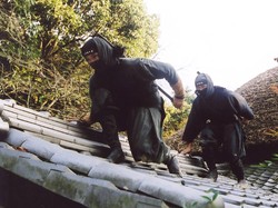 Pria Ini Jadi Orang Pertama di Dunia yang Bergelar Magister Ninja