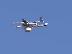 Perusahaan Farmasi Ini Uji Coba Kirim Obat Pakai Drone