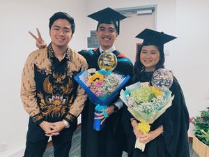 8 Momen Sweet Kaesang dan Kekasihnya Felicia, Wisuda Bersama Hingga Ultah 8 Momen Sweet Kaesang dan Kekasihnya Felicia, Wisuda Bersama Hingga Ultah