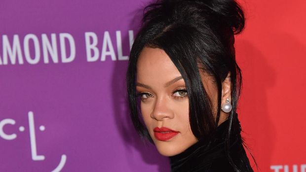 Rihanna Bicara Soal Nikah hingga Tolak Tampil di Super Bowl