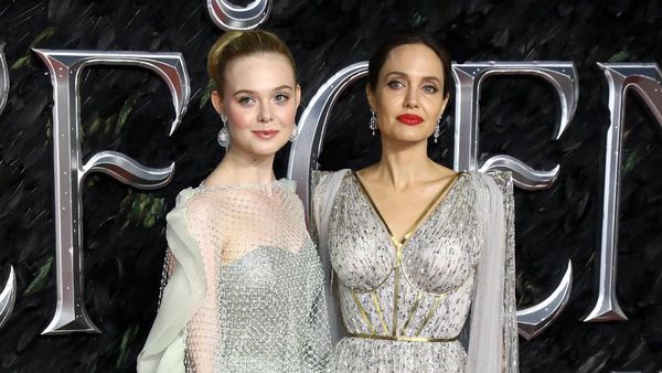 Pesona Angelina Jolie dan Elle Fanning di Red Carpet Maleficent