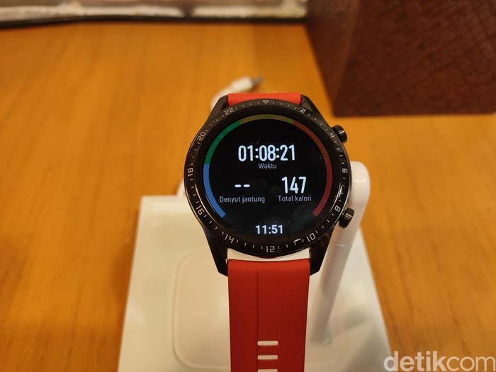 Huawei Watch GT2. Foto: Virgina Maulita Putri/detikinet Huawei Watch GT2. Foto: Virgina Maulita Putri/detikinet