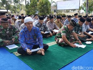 Puluhan Desa di Pacitan Kekeringan, Warga Salat Minta Hujan Puluhan Desa di Pacitan Kekeringan, Warga Salat Minta Hujan