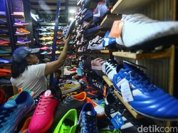 Jurus Pemerintah Selamatkan Pabrik Sepatu dari Ganasnya Corona
