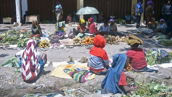 Aktivitas Pasar Sinakma Wamena Berangsur Normal
