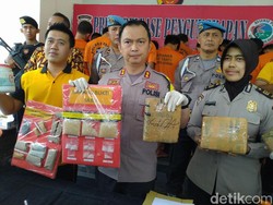 Amankan Ribuan Obat Keras, Polres Bogor Kejar Apotek Tak Berizin