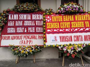Kemenko Polhukam Dikirimi Karangan Bunga Lekas Sembuh Bapak Wiranto