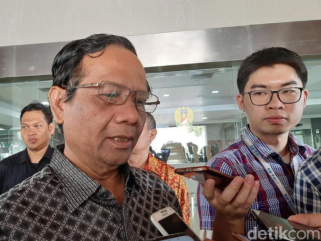 Mahfud MD Sebut Wiranto Dirawat di CICU, Apa Bedanya dari ICU Biasa? Mahfud MD Sebut Wiranto Dirawat di CICU, Apa Bedanya dari ICU Biasa?
